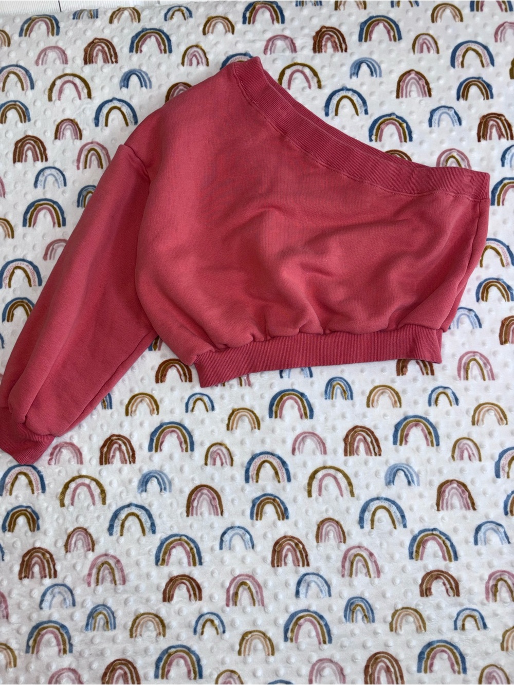 The Vintage Shop Women’s Rose Pink off the Shoulder Crop Sweatshirt. Size M